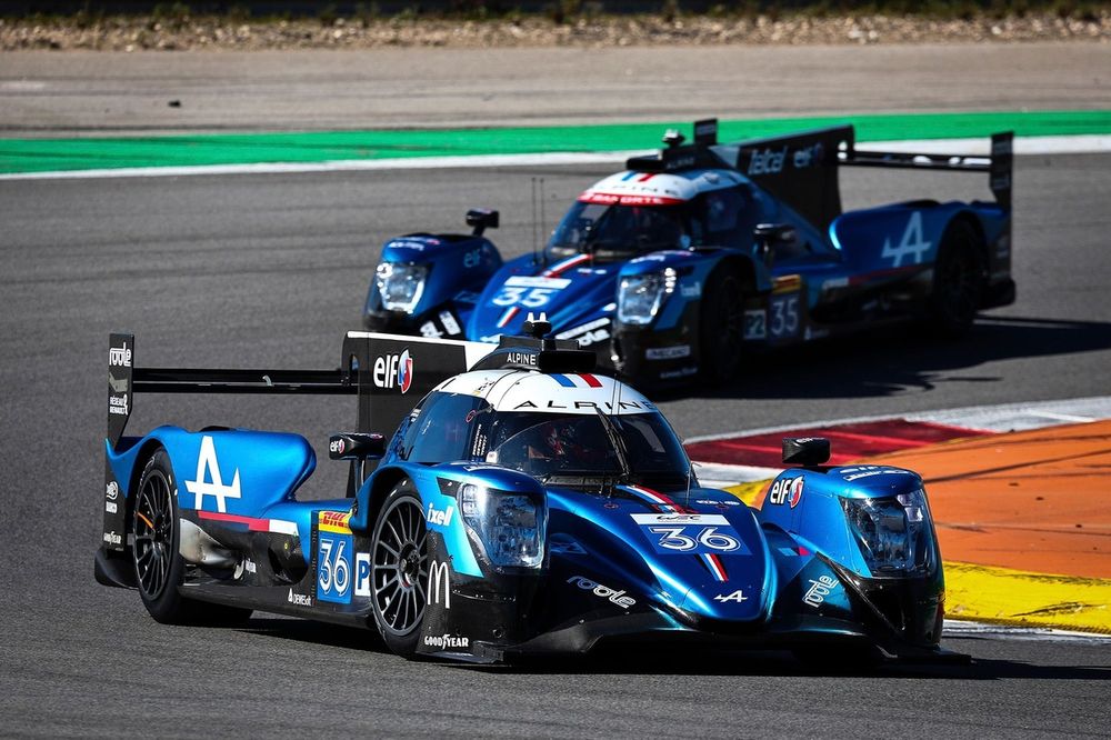 #36 Alpine A470 -  Gibson: Matthieu Vaxiviere, Julien Canal, Charles Milesi, #35 Alpine A470 -  Gibson: André Negrão, Memo Rojas, Olli Caldwell