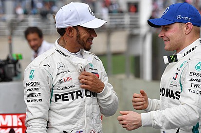 Bottas şaka yaptı: Hamilton beni öpmeye çalıştı!