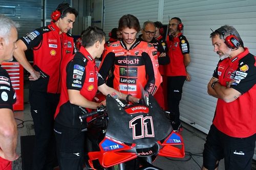 Oficial: Ducati confirma que Bulega sustituirá a Márquez en Portimao y Valencia