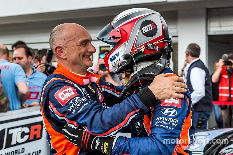 Michelisz respinge gli ordini: