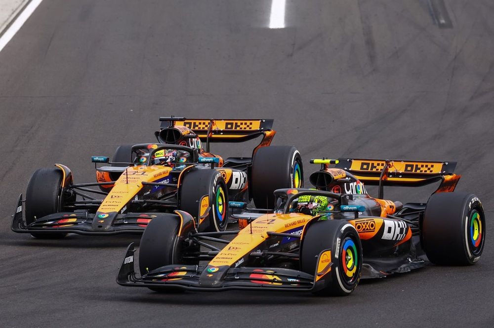 Lando Norris, McLaren, Oscar Piastri, McLaren