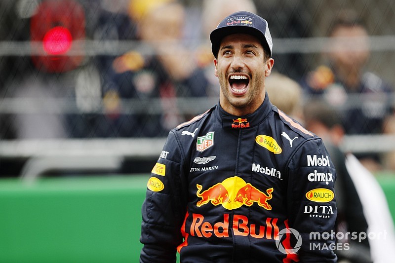 Ricciardo: Meksika'da Verstappen'i sinirlendirmeye çalışmadım
