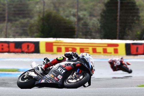 “El punto fuerte de los Pirelli es la parte delantera; el neumático habla al piloto”