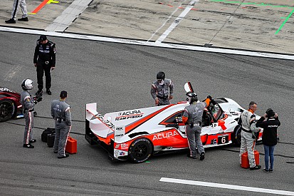 24 Ore di Daytona, 20° ora: la Acura #6 attardata da problemi tecnici, e la pioggia continua a cadere
