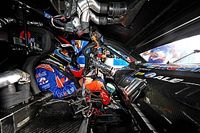 Barrichello feliz "por chegar na &uacute;ltima prova lutando pelo campeonato"