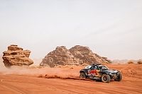 Sainz: "En este Dakar nos ha pasado de todo"