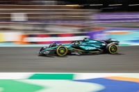 Alonso vuela a una vuelta en la FP2 de Yeda; Red Bull domina en ritmo