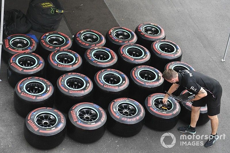 Un miembro de Mercedes AMG con neum&aacute;ticos Pirelli