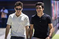 Vídeo: el bonito gesto de Leclerc y Sainz con unos niños