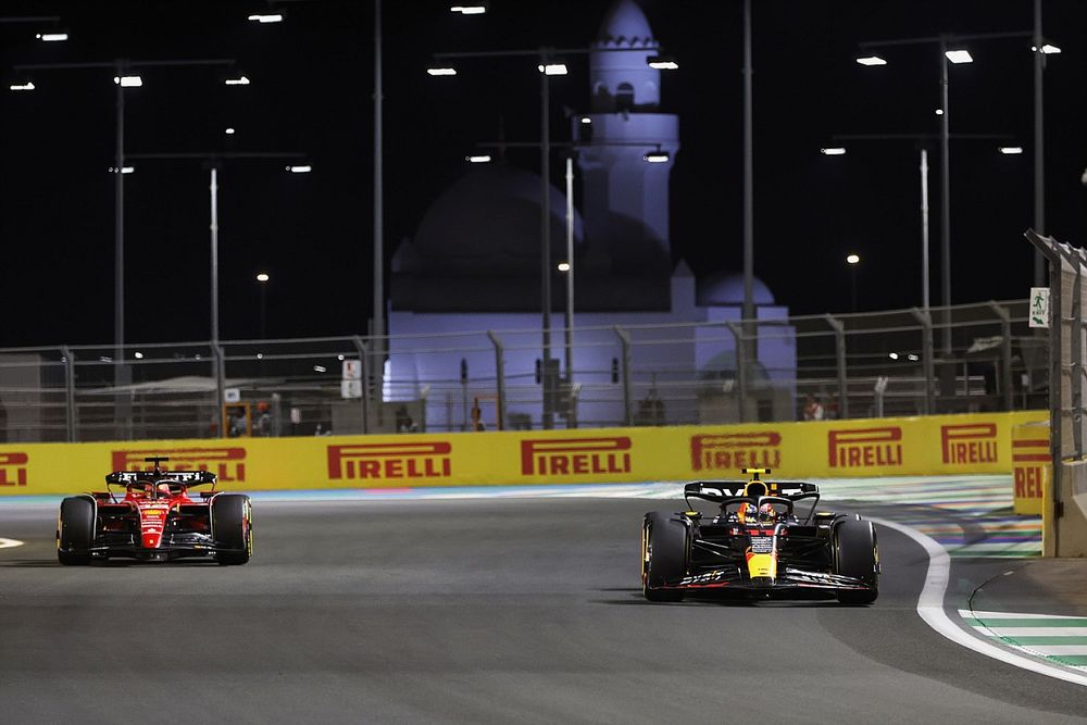 Sergio Perez, Red Bull Racing RB19, Charles Leclerc, Ferrari SF-23