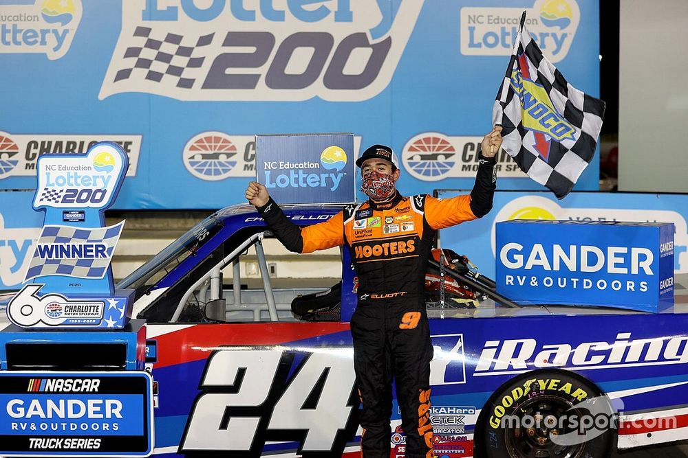 Race winner Chase Elliott, GMS Racing Chevrolet iRacing