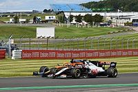 Grosjean se defende de críticas de pilotagem agressiva: "Max usa muito isso nas corridas, então pensei por que não?"