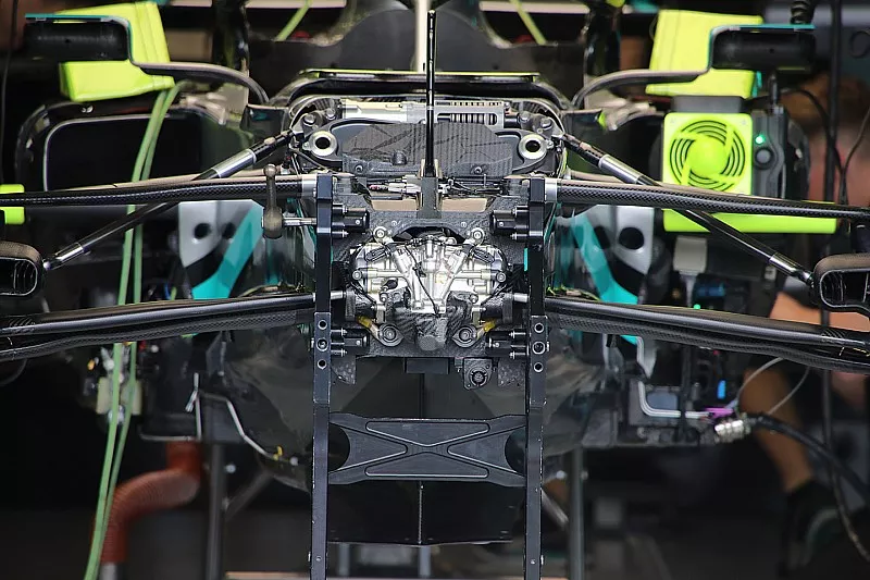 Mercedes F1 W11 front suspension detail
