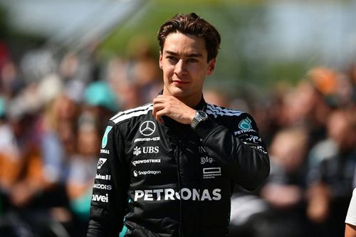 Ex-F1 afirma: Russell está sendo 'jogado aos leões' pela Mercedes em meio a rumores sobre Verstappen