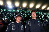 Mercedes presenta cascos y monos especiales para Russell y Antonelli en Miami