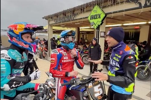 Valentino Rossi seduce hasta a siete pilotos de MotoGP para 'La 100 Km dei Campioni'