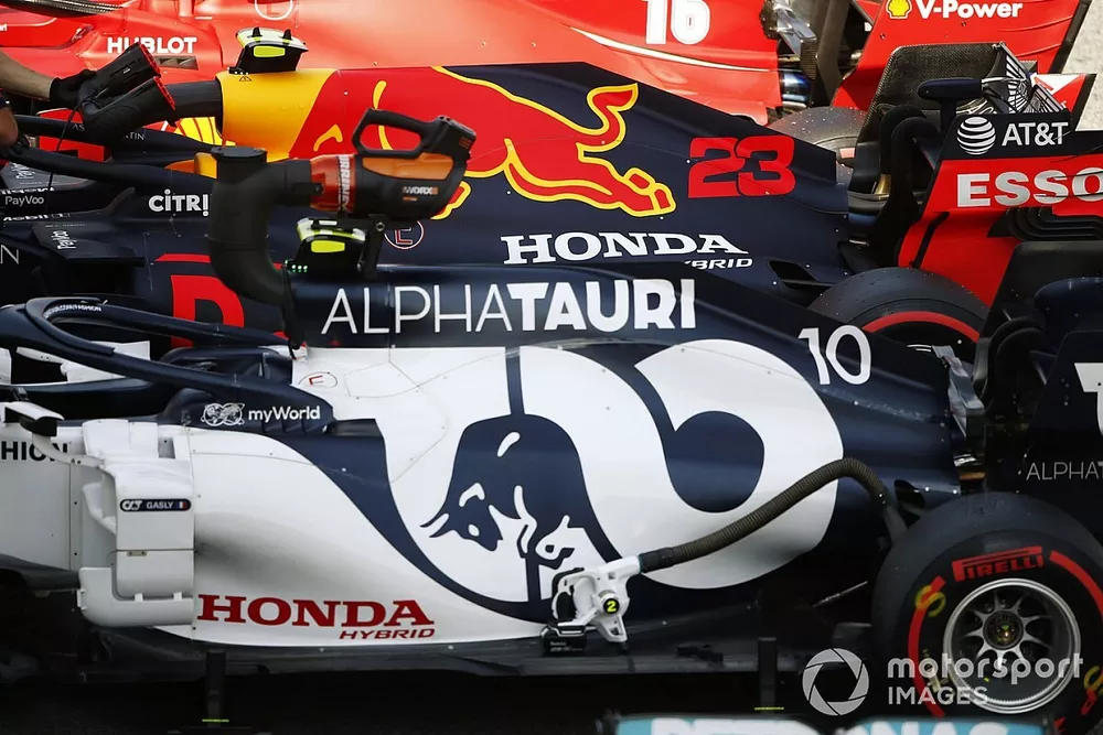 Pierre Gasly AlphaTauri AT01 Honda engine cover detail