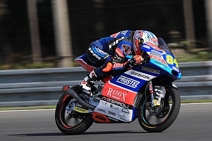 Moto3 Brno: Kornfeil pakt verrassende pole in thuisrace