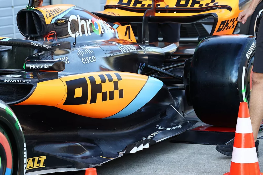 McLaren MCL60 