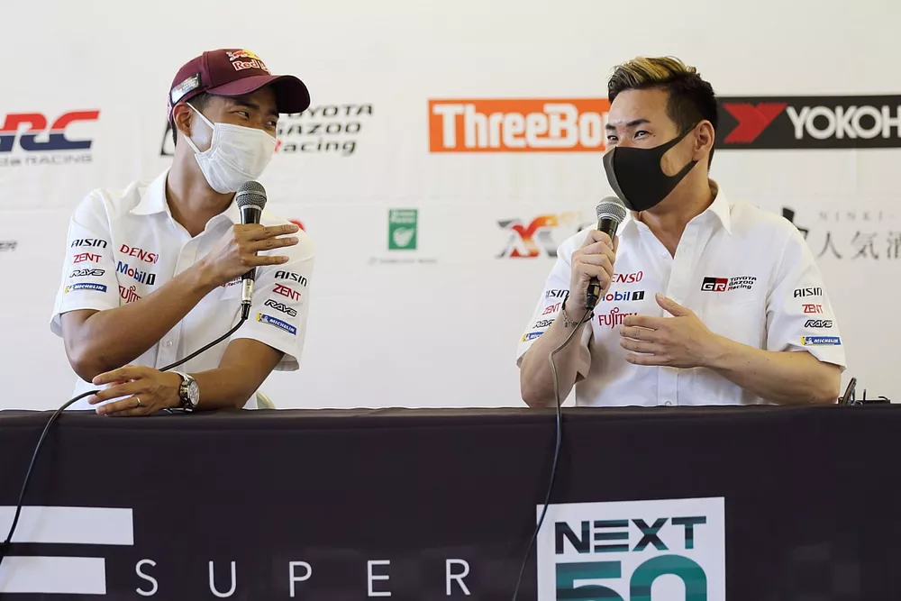 Ryo Hirakawa, Kamui Kobayashi
