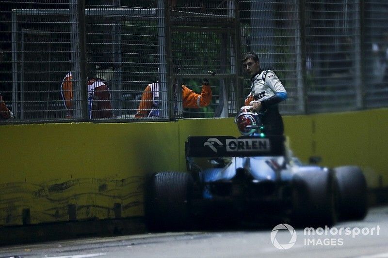 George Russell, Williams Racing FW42 fuera de la carrera