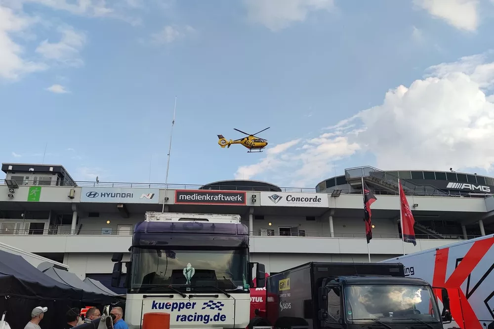 Esplosione nel paddock del Nurburgring