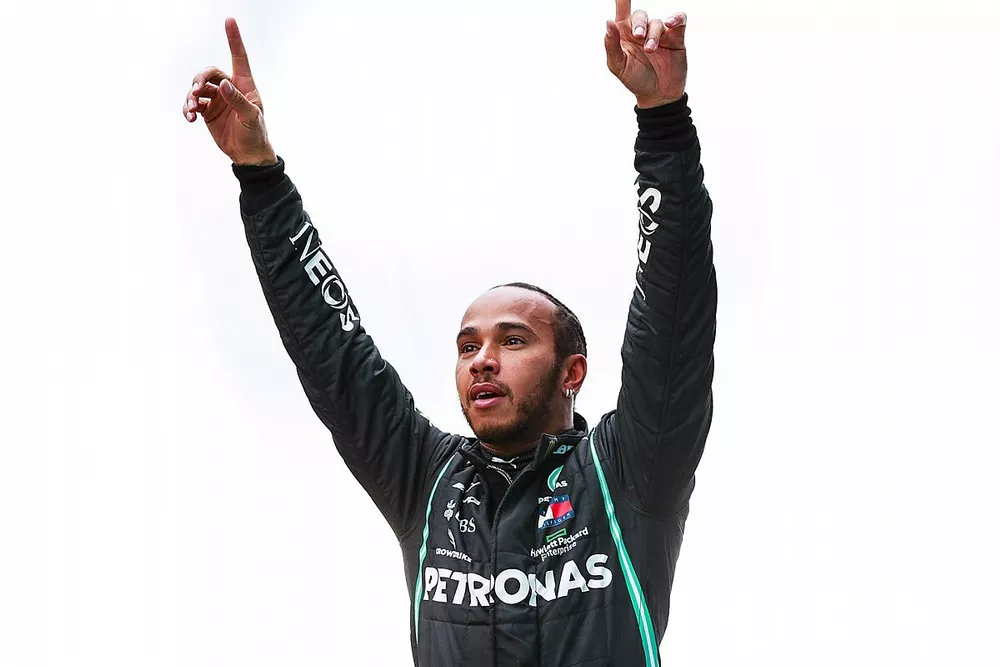 Le vainqueur Lewis Hamilton, Mercedes F1