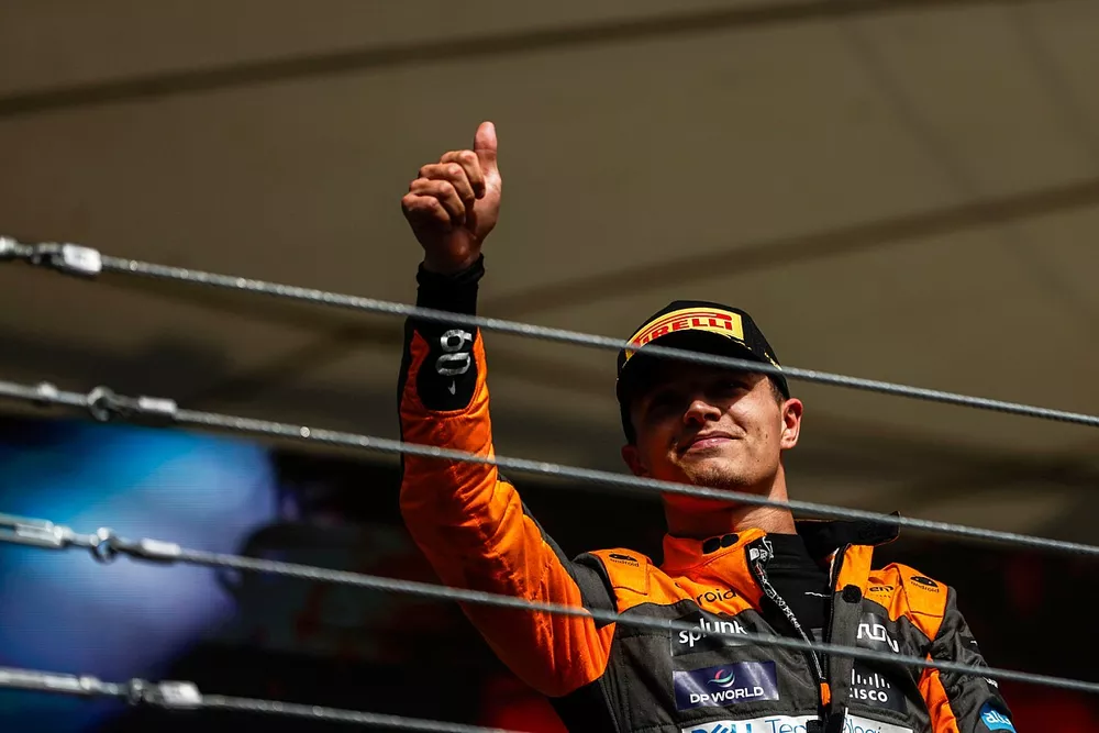 Podio: segundo lugar Lando Norris, McLaren, 