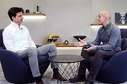 Un rare inside du QG Mercedes-AMG Petronas avec Toto Wolff