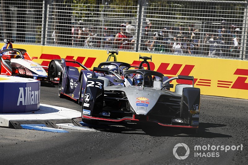 Buemi, Santiago'da yazılım sorunu yüzünden kaza yapmış