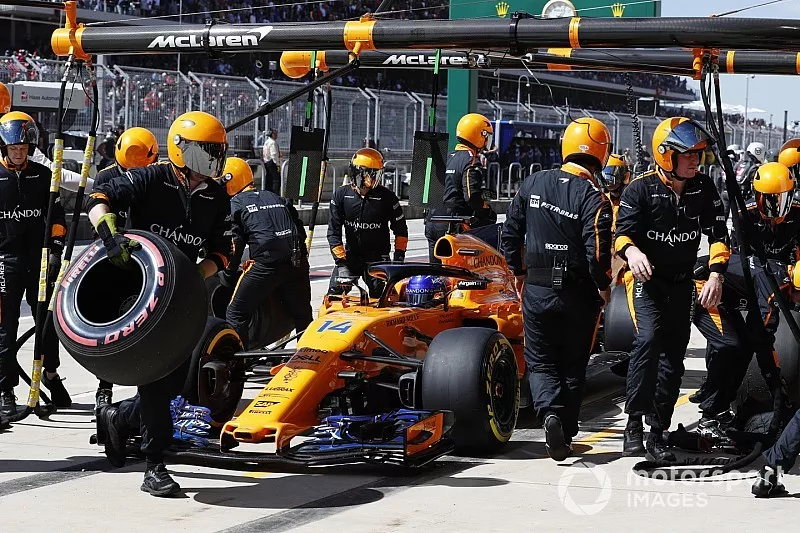 Fernando Alonso, McLaren MCL33, opgave