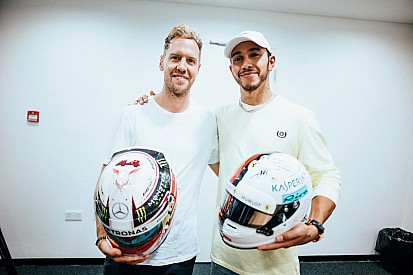 Sebastian Vettel und Lewis Hamilton: Helmtausch der Stars!