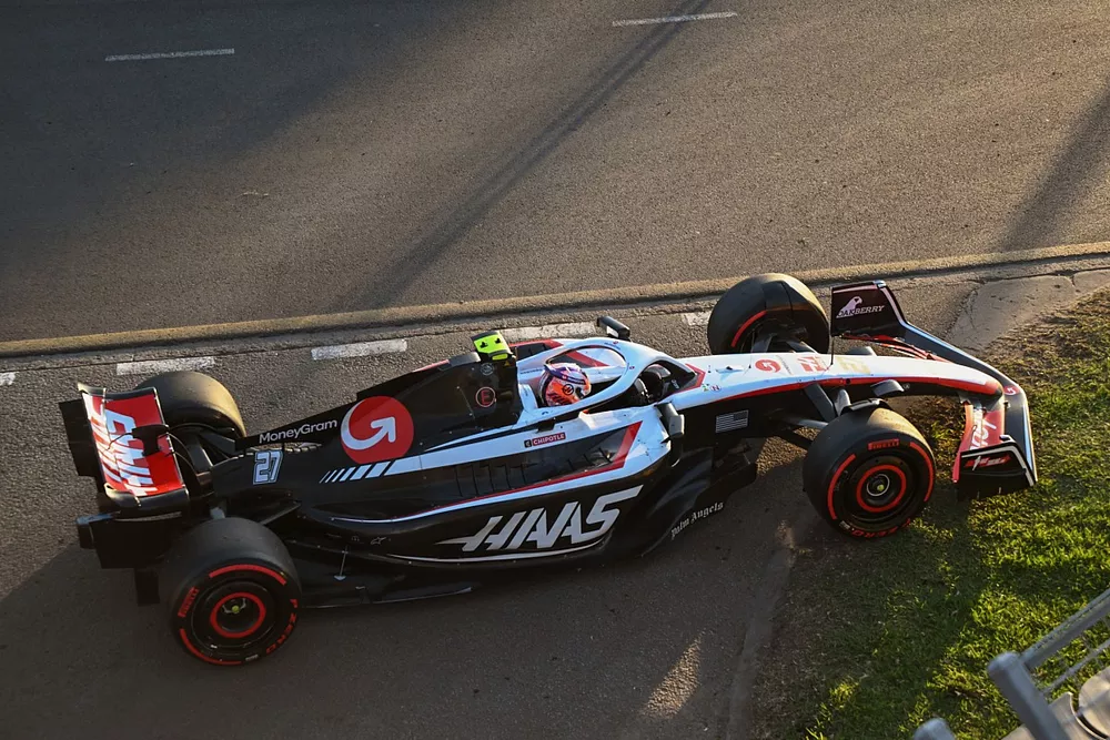 Nico Hulkenberg, Haas VF-23, parcheggia l'auto a fine gara