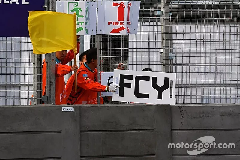 Full Course Yellow flag