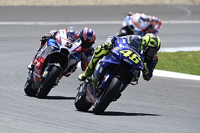 Rossi: “El problema de la Yamaha es hacer llegar la potencia al suelo”