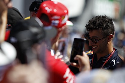 Ricciardo újra Vettel csapattársaként? „Semmi sem lehetetlen”