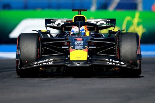 F1: Button defende vit&oacute;ria de Verstappen em Las Vegas, mas minimiza chances ao t&iacute;tulo