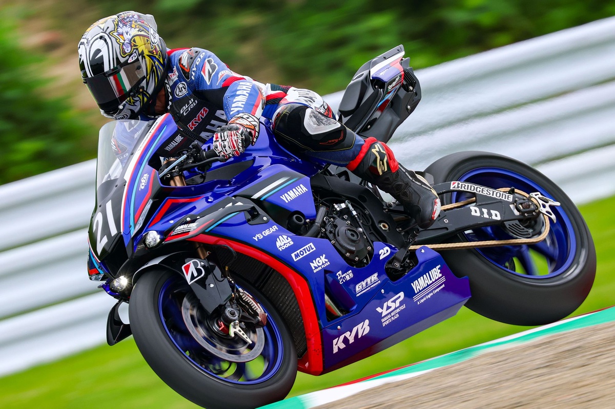 鈴鹿8耐：決勝レース4時間｜Honda HRCがトップで折り返し！ オート