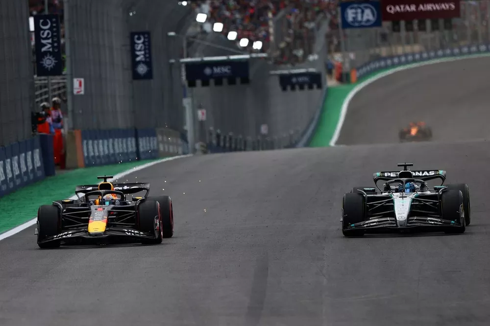 Max Verstappen, Red Bull Racing, George Russell, Mercedes