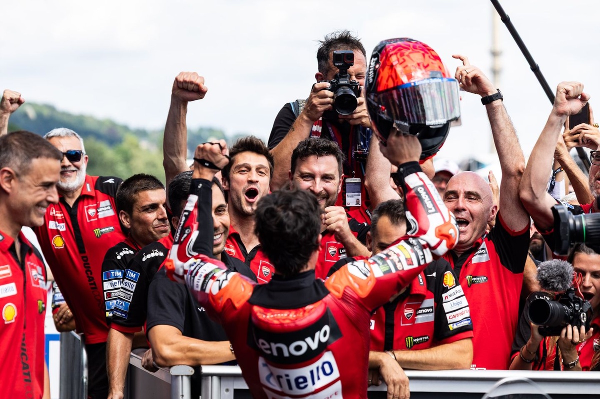 MotoGP | Domenicali: "Un mese fa sembrava impossibile per Ducati pensare al titolo, oggi..."