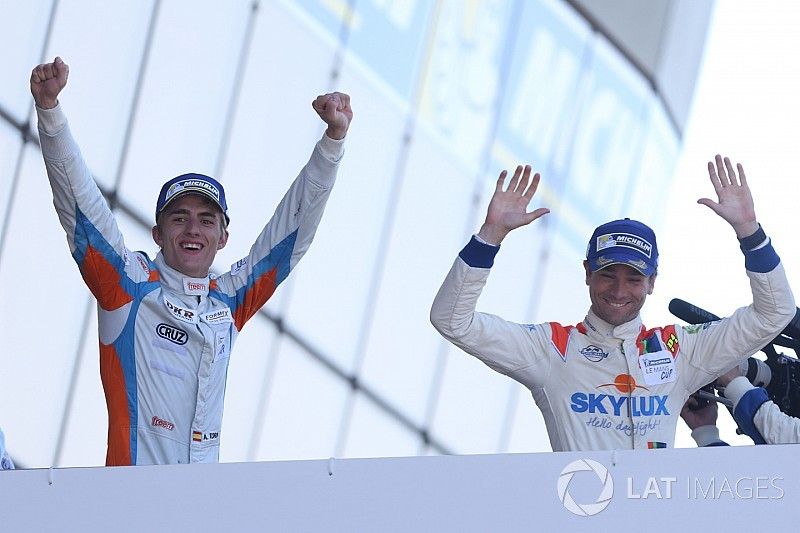 Podio: ganadores carrera #3 DKR Engineering Norma M30 - Nissan: Jean Glorieux, Alexander Toril