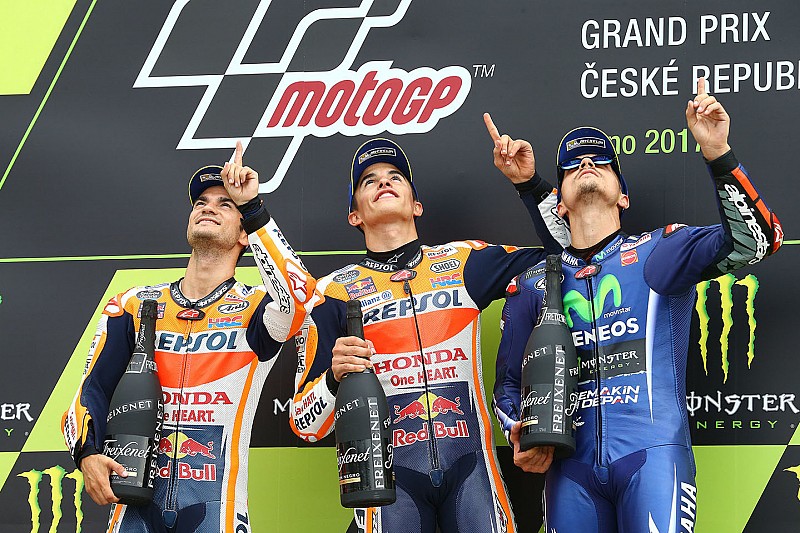 Galería: los 18 tripletes de españoles en MotoGP