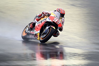 Motegi MotoGP 1. Antrenman: Islak zeminde Marquez farkı!
