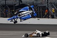 Castroneves sobre el accidente: &ldquo;Estaban volando. Me agach&eacute; y cerr&eacute; los ojos"