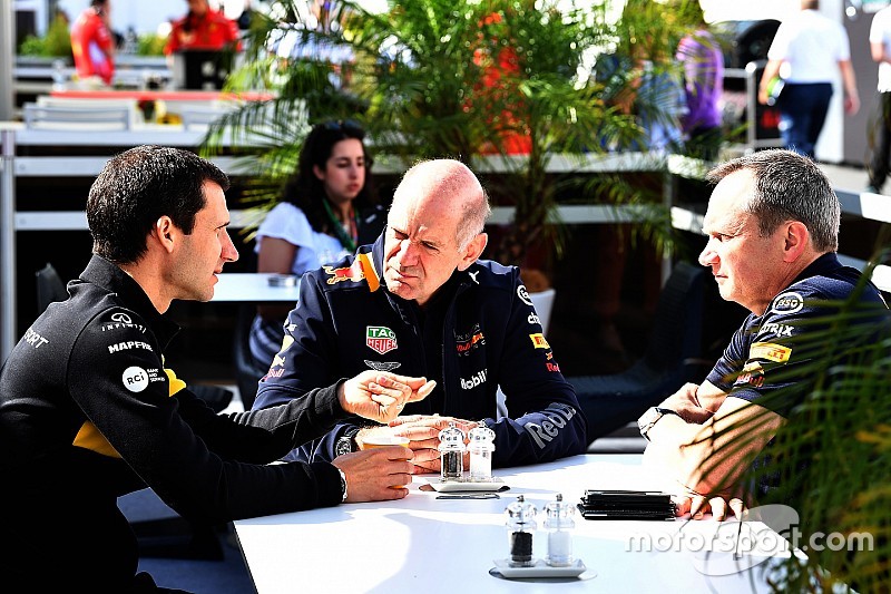 Renault ontkent interesse in Adrian Newey