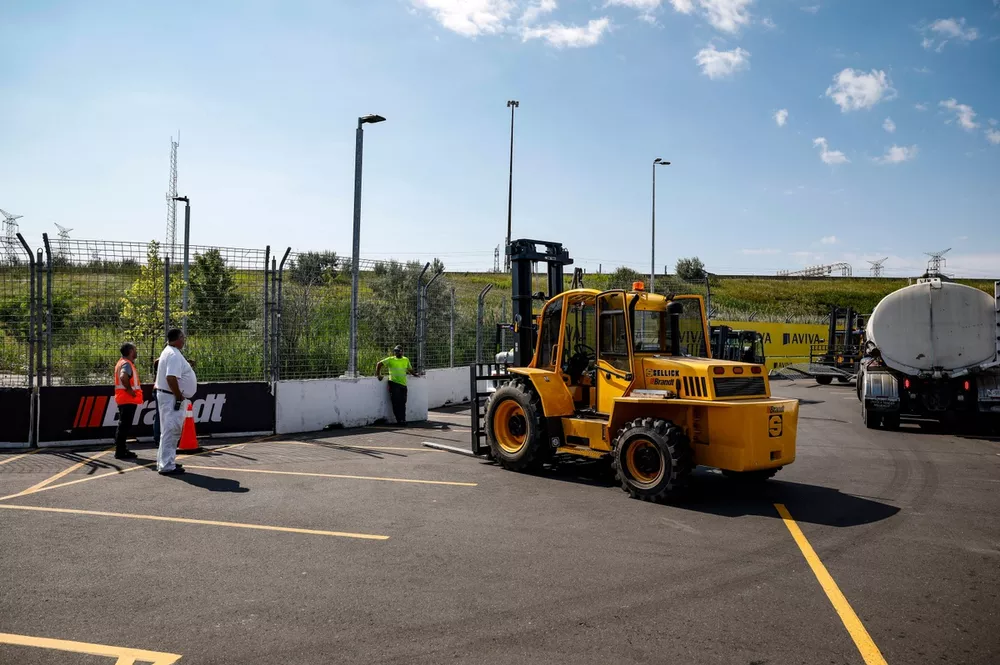 Markham track construction