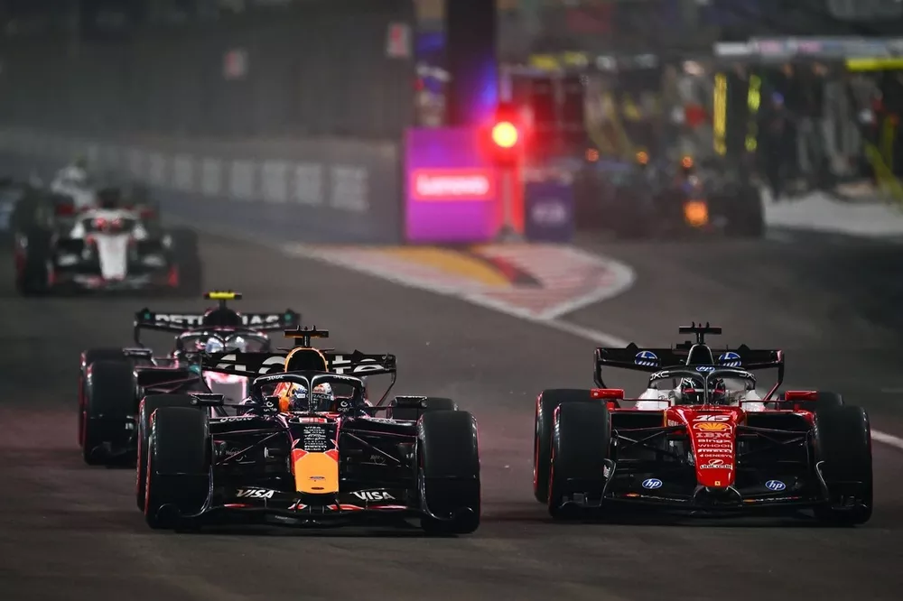Charles Leclerc, Ferrari, Max Verstappen, Red Bull Racing