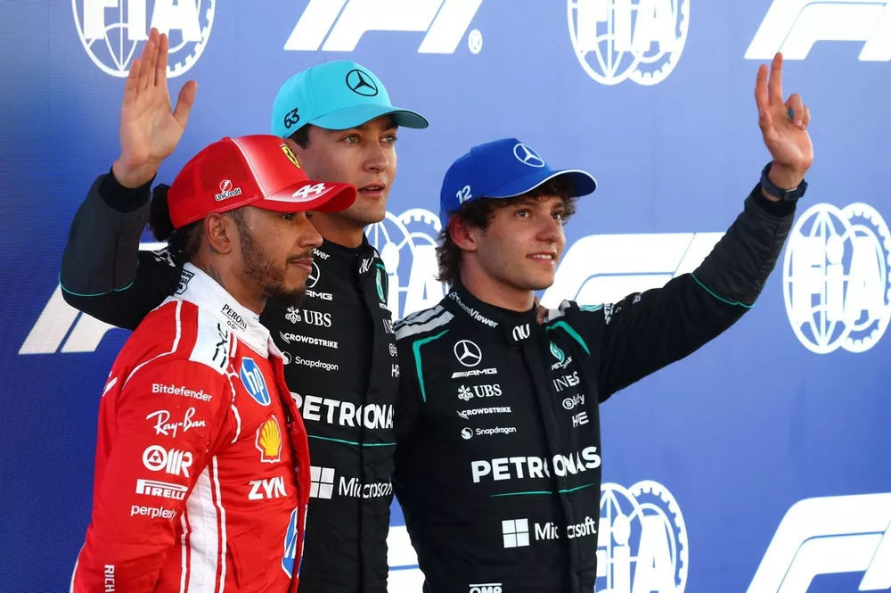 Sir Lewis and the Barcelona Up-and-Down — image 2