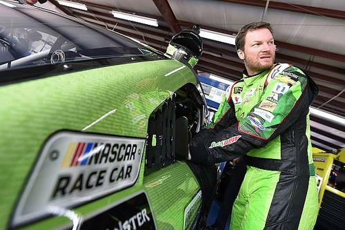 Dale Earnhardt Jr. gana la pole para Talladega 