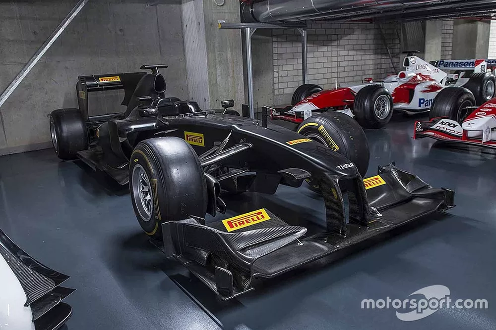 Toyota TF109 Pirelli test car